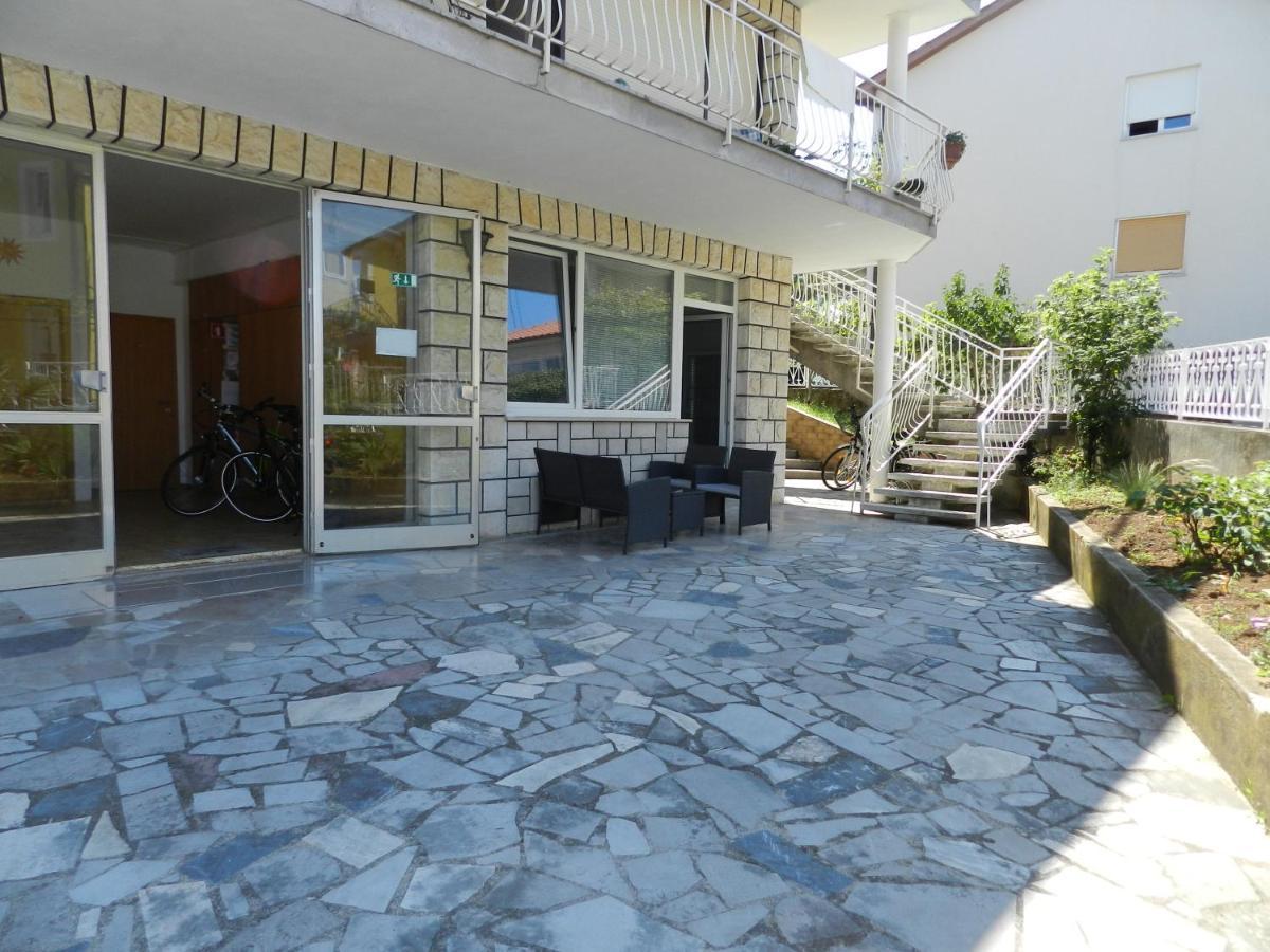 Apartma Chrystel Izola Buitenkant foto