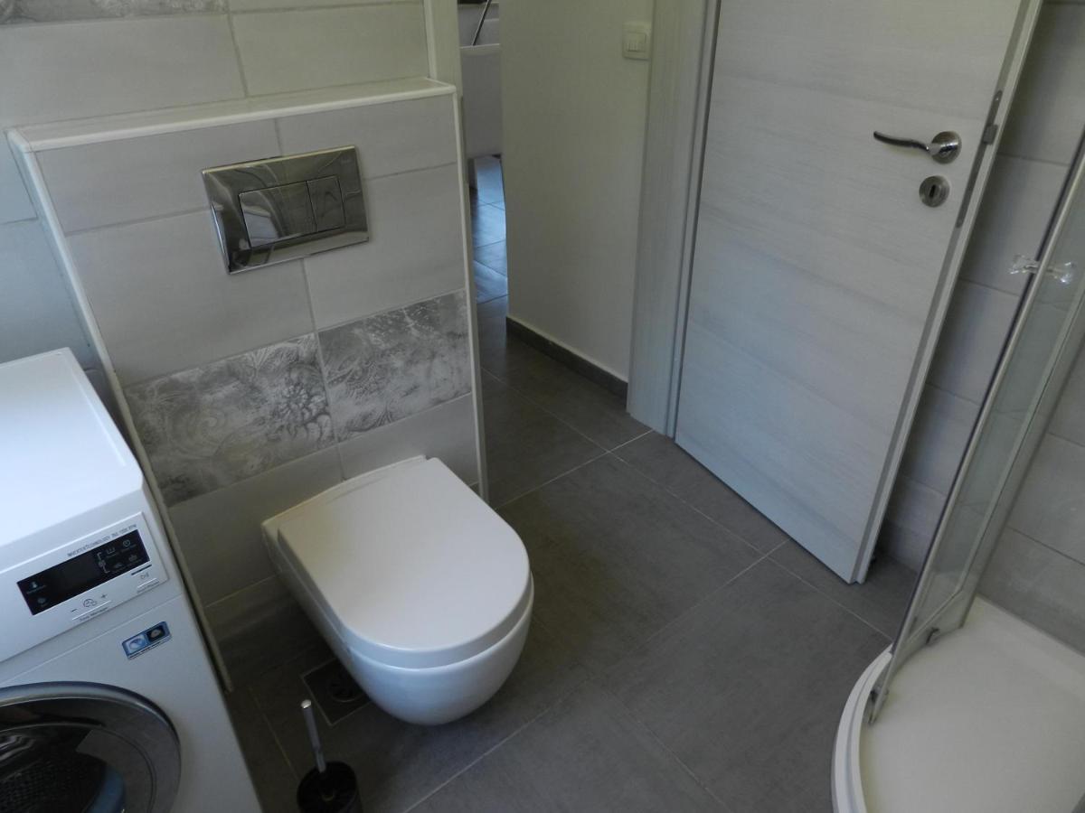 Apartma Chrystel Izola Buitenkant foto